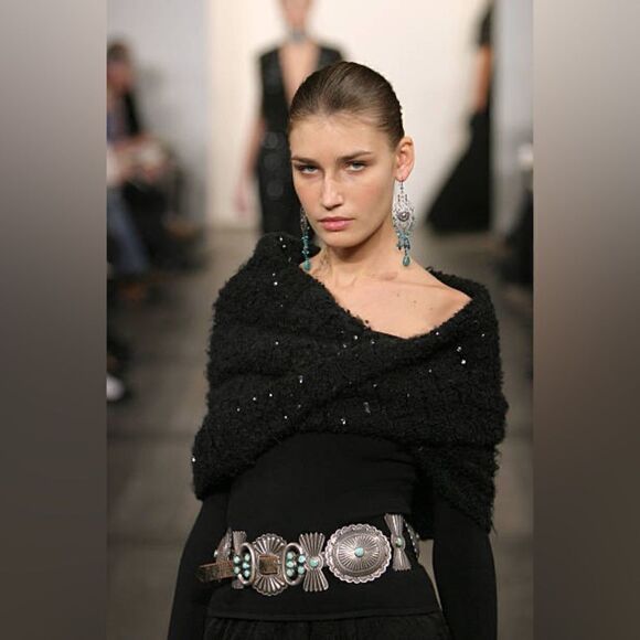 Ralph Lauren Fall ‘04 Black Chalk Stripe Cashmere Blend Knit Infinity Wrap Stole - Picture 17 of 17